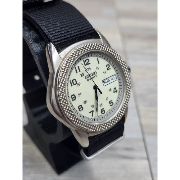 SEIKO SPIRIT Military Field Watch 7N43-6B20 White Dial Full Luminous, Lume - Picture 3 of 9